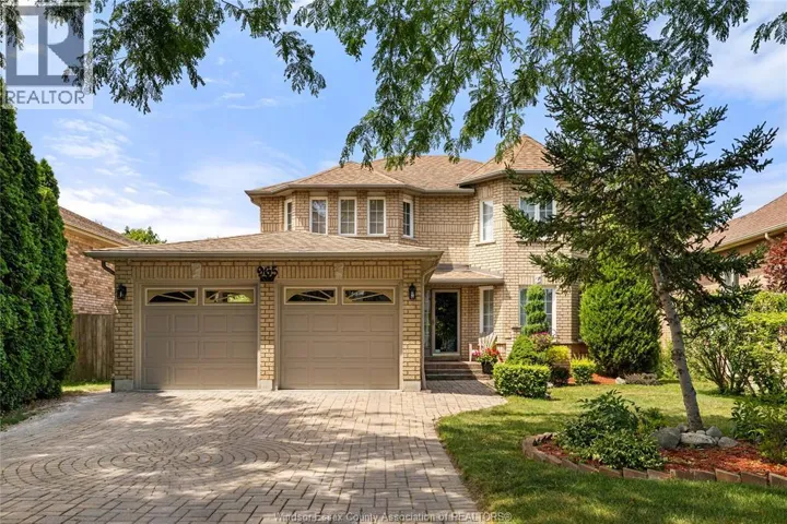 965 GREENPARK, Windsor, Ontario N8P1J1