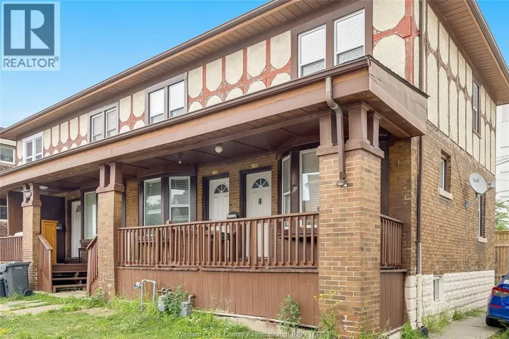 116 ELM AVENUE, Windsor, Ontario N9A5G8