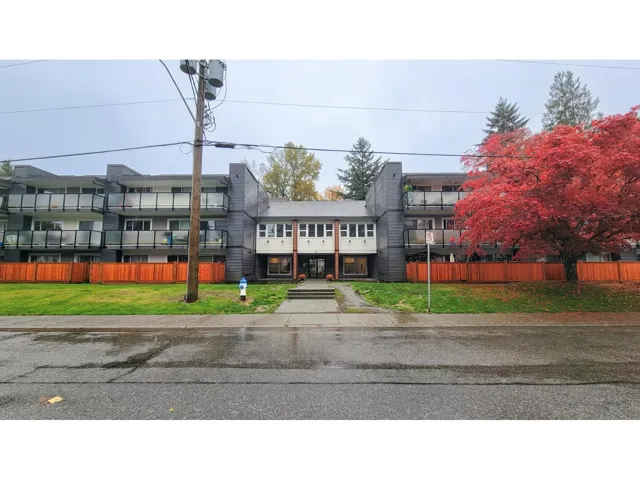 214 33400 BOURQUIN PLACE, Abbotsford, British Columbia V2S5G3