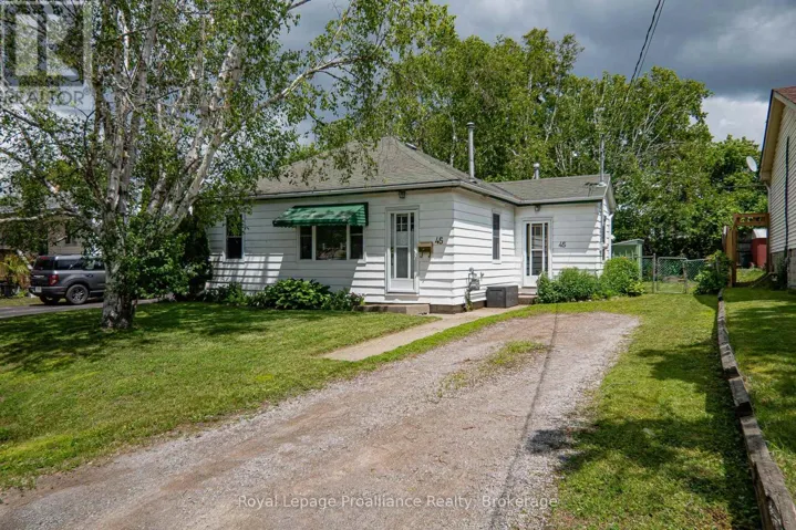 45 VALLEYVIEW CRESCENT, Belleville (Belleville Ward), Ontario K8P3E9