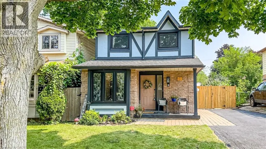 4 BALMORAL Court, Caledonia, Ontario N3W1E6