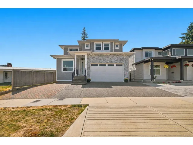 32594 PEARDONVILLE ROAD, Abbotsford, British Columbia V2T1N3