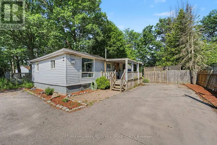 60 LAIDLAW STREET, Wasaga Beach, Ontario L9Z2L2