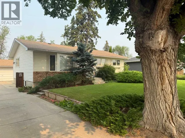443 3 Street E, Brooks, Alberta T1R0G5