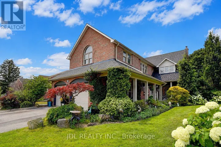 84 LONGWATER CHASE, Markham (Unionville), Ontario L3R4A8
