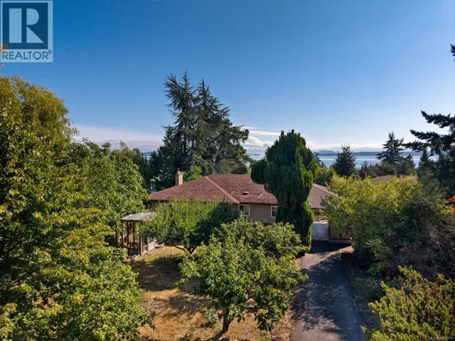 8265 Aldous Terr, North Saanich, British Columbia V8L1L3