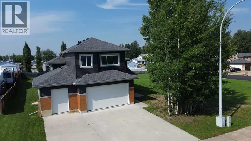 905 7 Avenue, Fox Creek, Alberta T0H3Z0