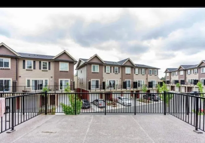 14 2530 JANZEN STREET, Abbotsford, British Columbia V2T2R8