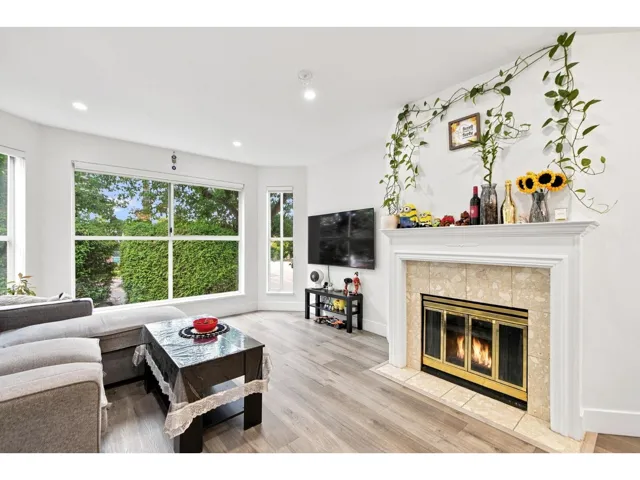 210 7171 121 STREET, Surrey, British Columbia V3W1G9