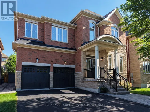 37 HERON HOLLOW AVENUE, Richmond Hill (Oak Ridges), Ontario L4E0V7