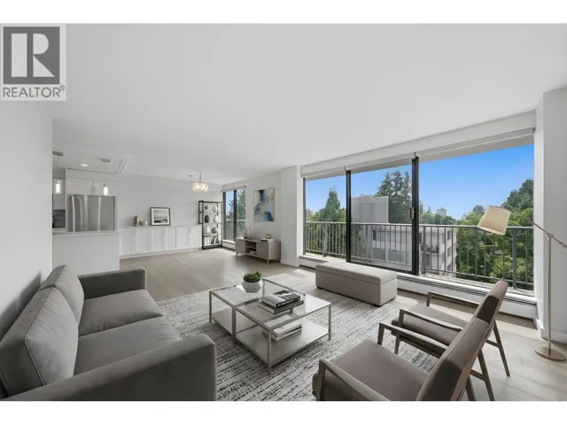 802 1745 ESQUIMALT AVENUE, West Vancouver, British Columbia V7V1R7