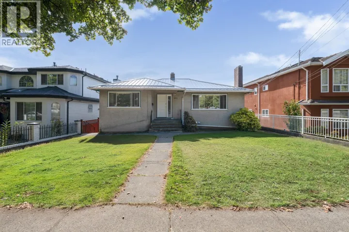 5655 LANCASTER STREET, Vancouver, British Columbia V5R4A6