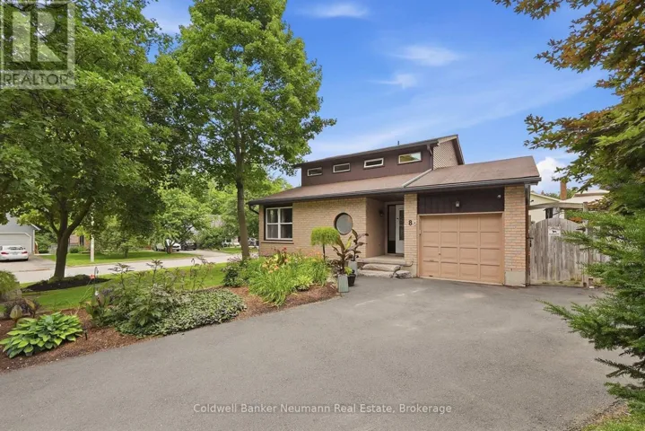 8 PICKWICK PLACE, Guelph (Willow West/Sugarbush/West Acres), Ontario N1H7V8