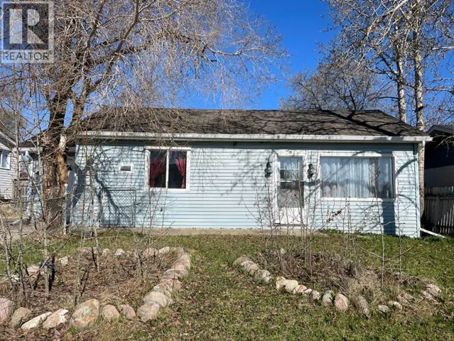 10104 99 Street, High Level, Alberta T0H1Z0