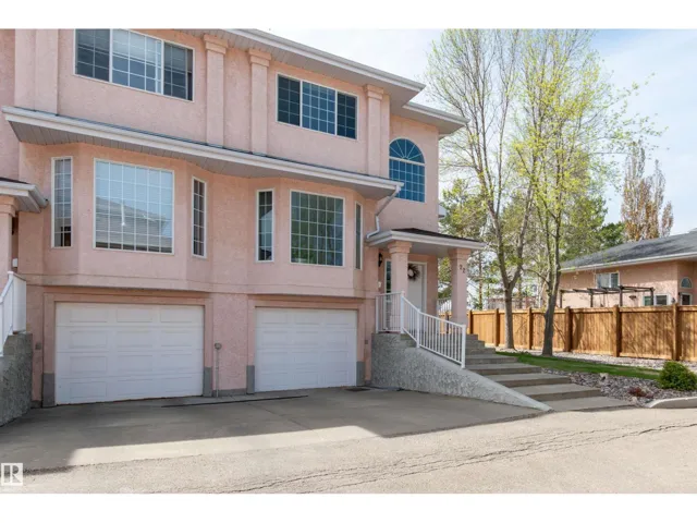 #22 11105 9 AV NW, Edmonton, Alberta T6J6Z4