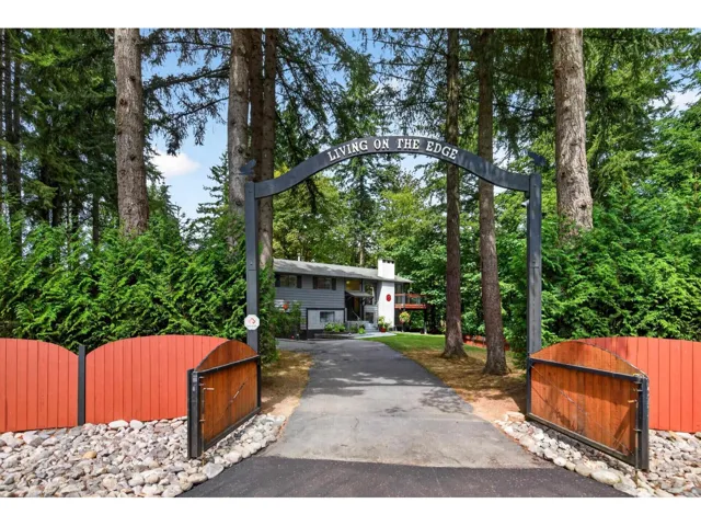 24299 55 AVENUE, Langley, British Columbia V3A7N6