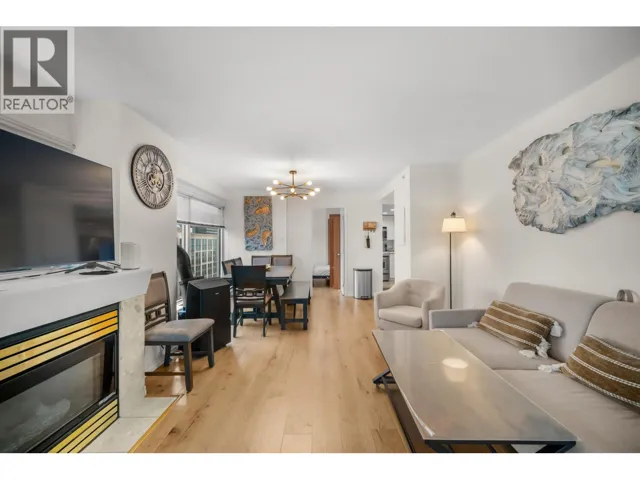 2204 183 KEEFER PLACE, Vancouver, British Columbia V6B6B9