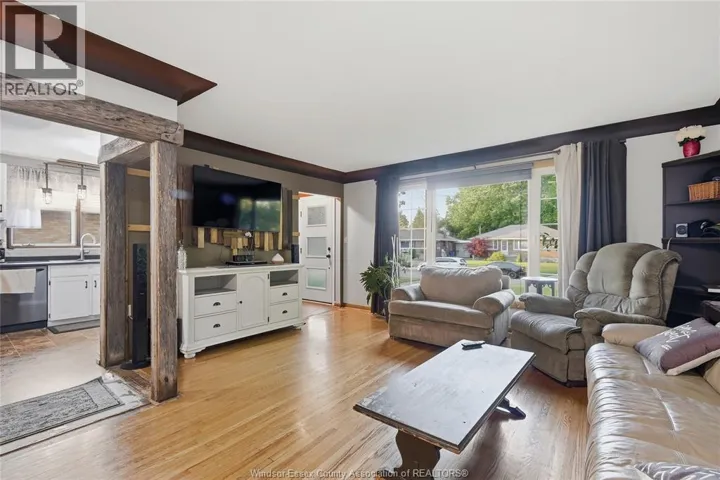 36 WOODLAND AVENUE, Chatham, Ontario N7L2S6