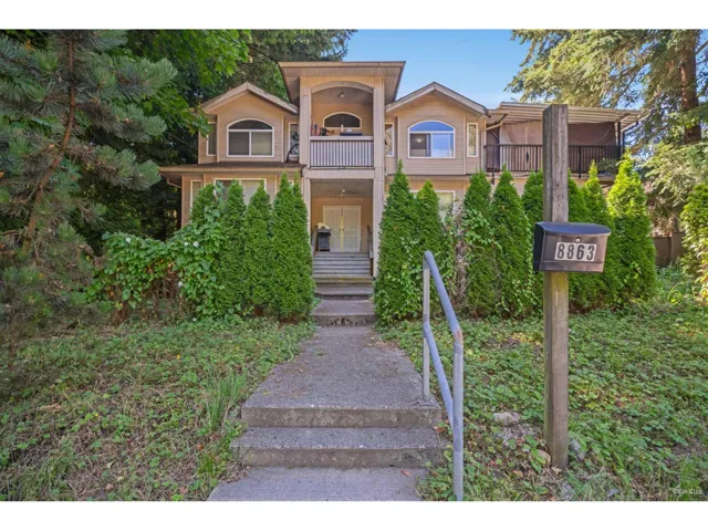 8863 KING GEORGE BOULEVARD, Surrey, British Columbia V3V5V6