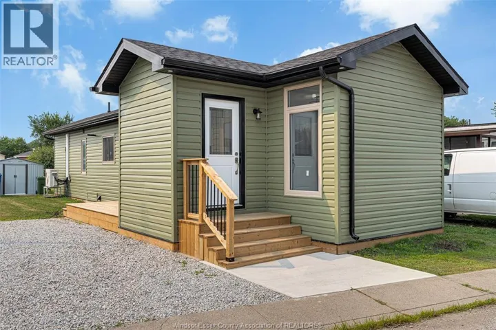 77 JULIE LANE, Lakeshore, Ontario N8N2V2