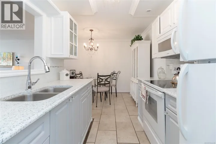 111 2050 White Birch Rd, Sidney, British Columbia V8L2R1
