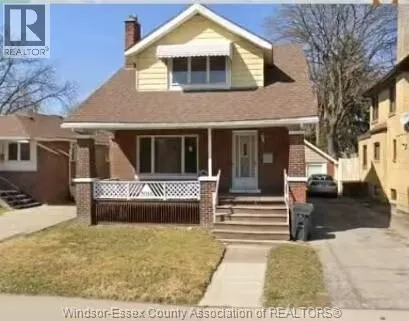 3016 PETER, Windsor, Ontario N9C1H1