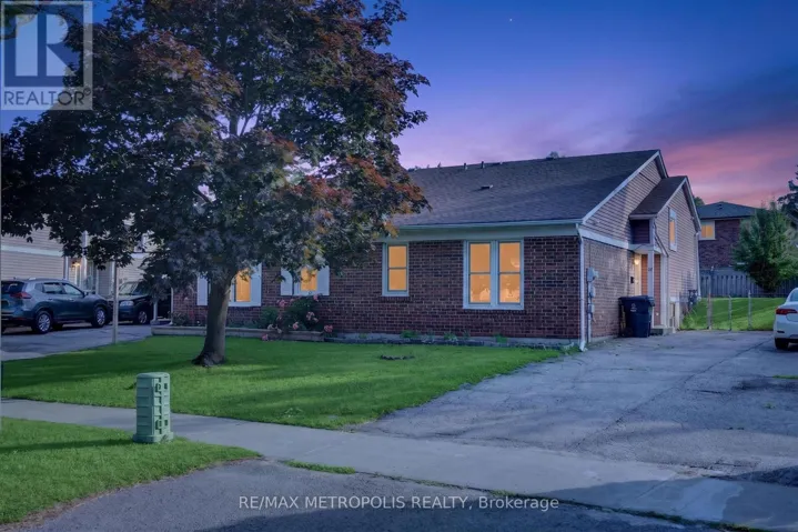 16 STANBRIDGE COURT, Toronto (Malvern), Ontario M1B2S5