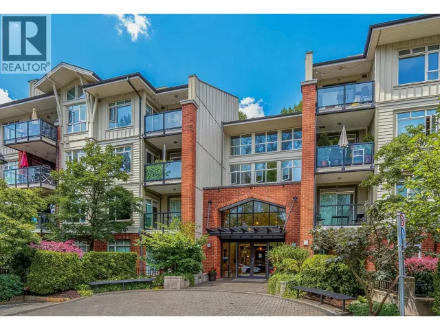 304 100 CAPILANO ROAD, Port Moody, British Columbia V3H5M9