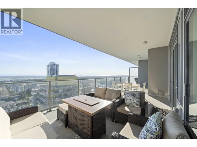 2904 6383 MCKAY AVENUE, Burnaby, British Columbia V5H0H8