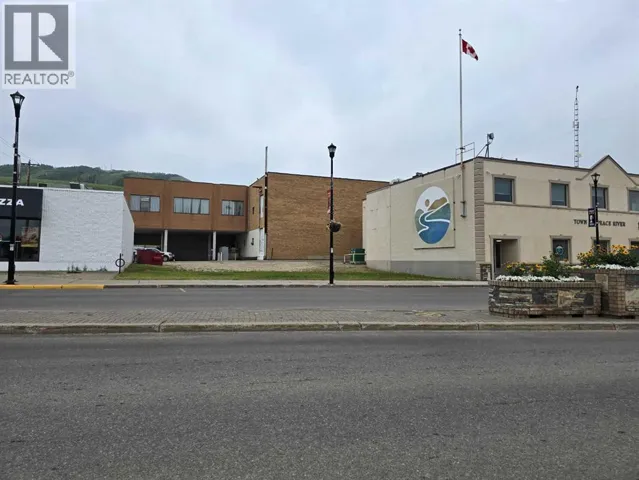 9905 100 Street, Peace River, Alberta T8S1S1