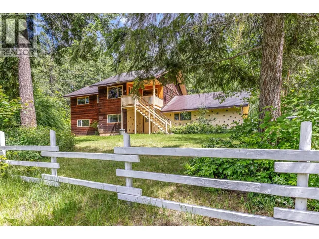 2489 Hendrickson Road, Sorrento, British Columbia V0E2W0