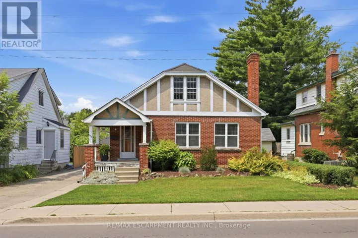 2153 CAROLINE STREET, Burlington (Roseland), Ontario L7R1L7