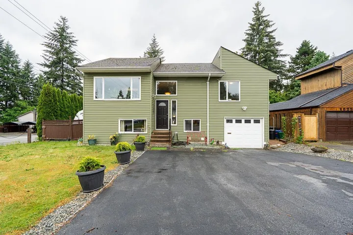 8015 CARIBOU STREET, Mission, British Columbia V2V5R1