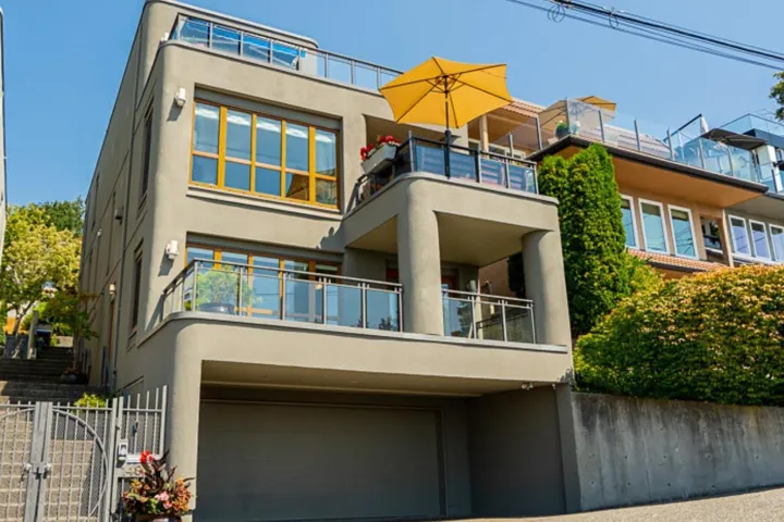 14971 BLACKWOOD LANE, White Rock, British Columbia V4B2A8