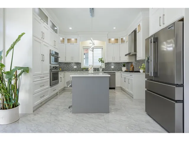 5876 139A STREET, Surrey, British Columbia V3X0G7