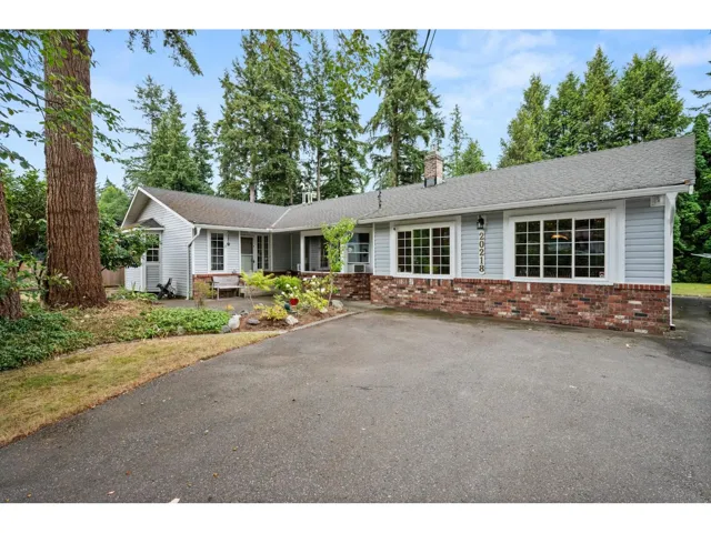 20218 42A AVENUE, Langley, British Columbia V3A3B4