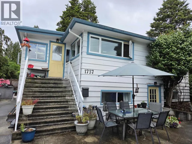 1737 LARSON ROAD, North Vancouver, British Columbia V7M2Z4