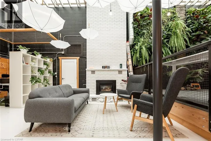 ATRIUM - 28 PRINCESS AVENUE, St. Thomas, Ontario N5R3V4