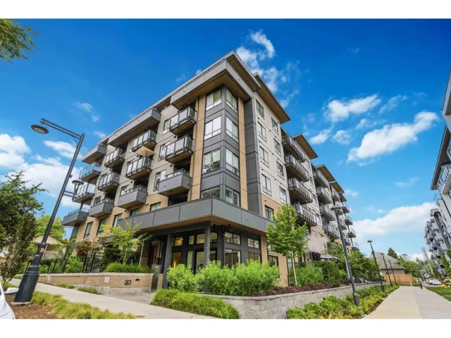 403 13439 94A AVENUE, Surrey, British Columbia V3V0G9