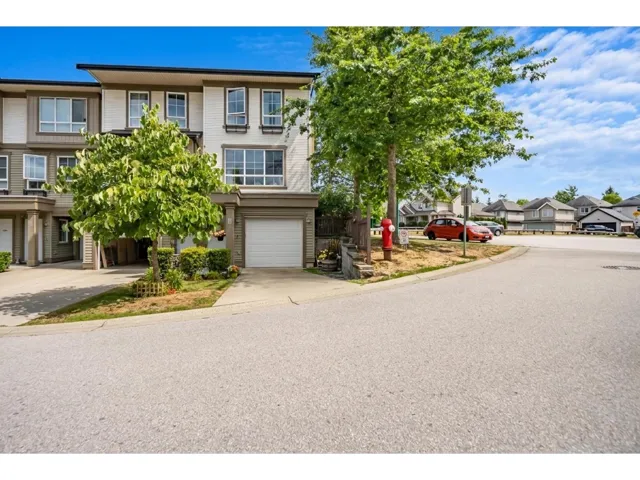 16 19505 68A AVENUE, Surrey, British Columbia V4N6K3