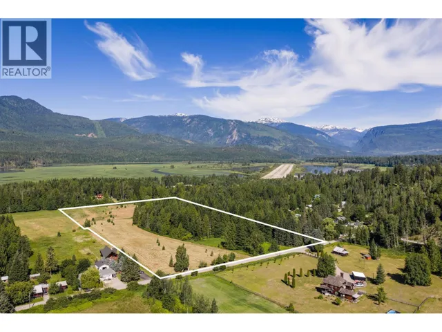 3309 Catherwood Road, Revelstoke, British Columbia V0E2S1