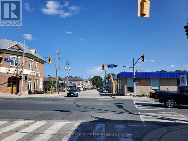 9 MAIN STREET N, Hamilton (Waterdown), Ontario L0R2H0