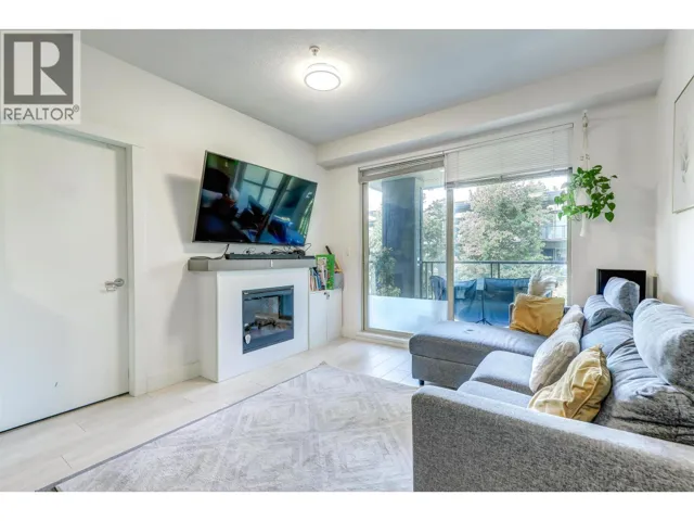304 7478 BYRNEPARK WALK, Burnaby, British Columbia V3N0B5