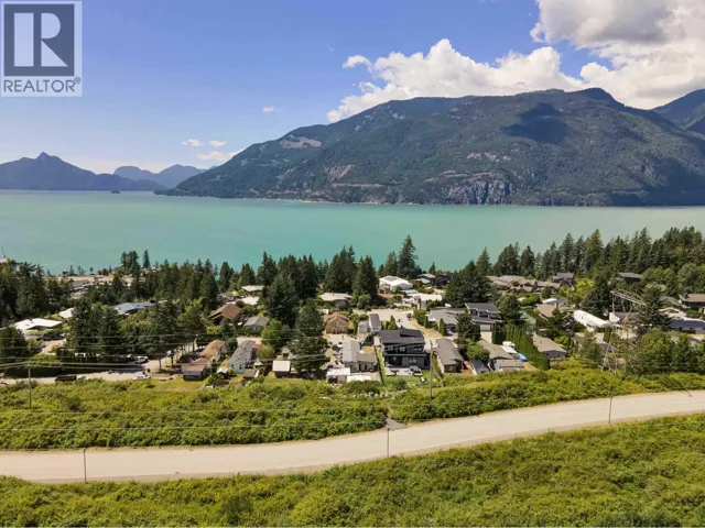 819 BRITANNIA WAY, Squamish, British Columbia V8B1J2