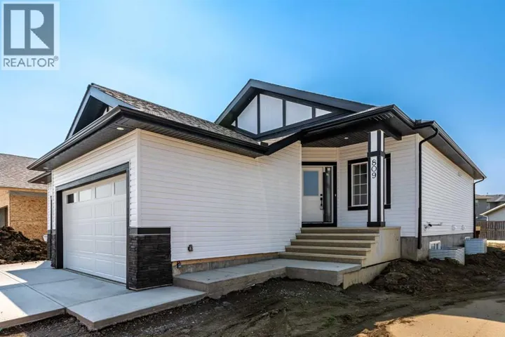 809 Hampshire Crescent NE, High River, Alberta T1V0E3