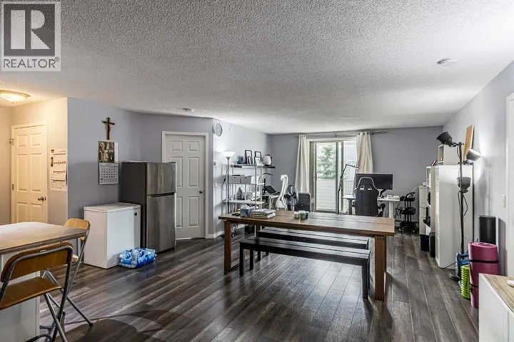 407, 9 Country Village Bay NE, Calgary, Alberta T3K5J8