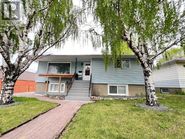 560 Northmount Drive NW, Calgary, Alberta T2K3J2