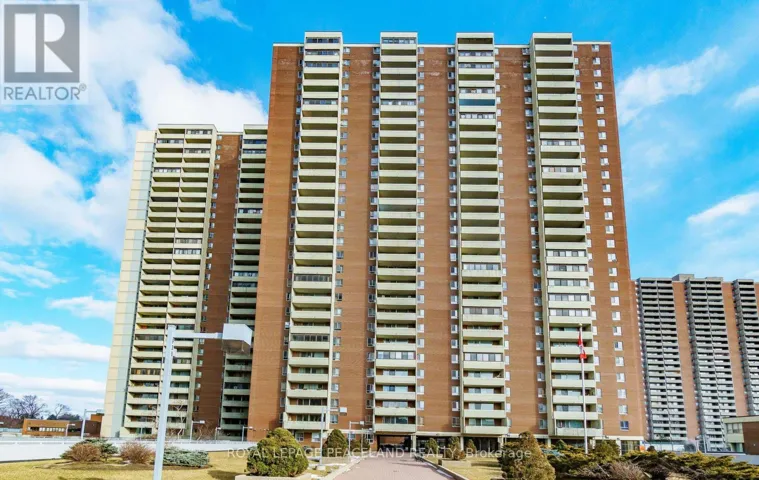 2410 - 5 MASSEY SQUARE, Toronto (Crescent Town), Ontario M4C5L6