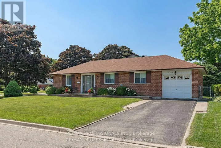 LOWER - 124 PANTER CRESCENT, Ajax (South West), Ontario L1S3T2