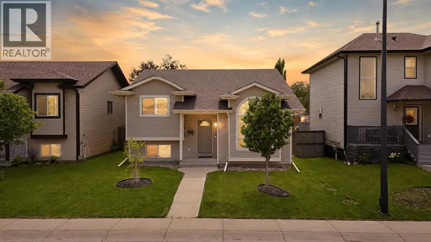 23 Dubois Crescent, Red Deer, Alberta T4R3H8